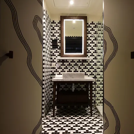 Hotel The Chess Paris