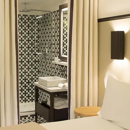 Hotel The Chess 4*
