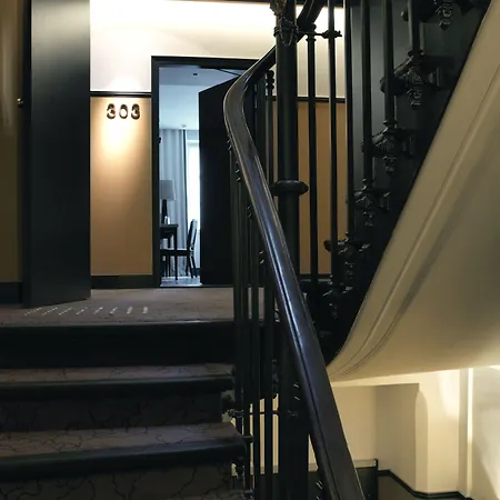 The Chess Hotel Paris