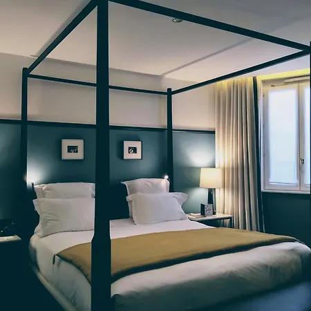Hotel The Chess 4*