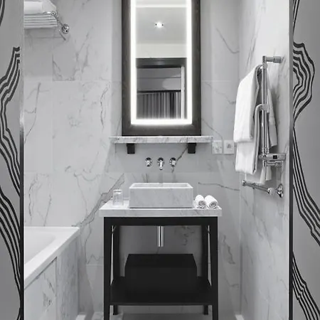 ذا تشيس 4*